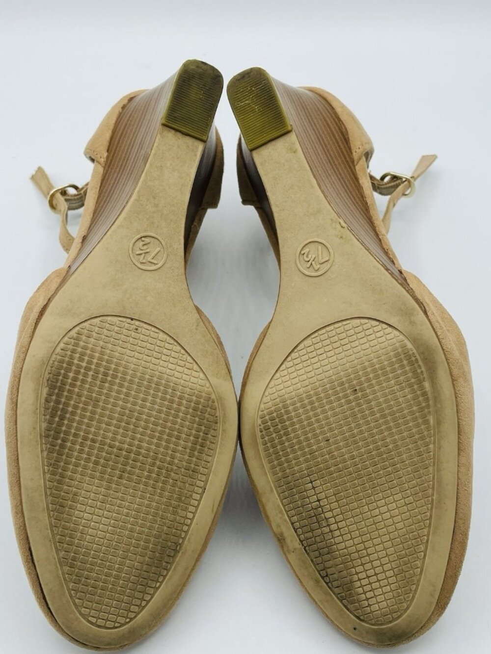 A New Day Womens Shoes Size 7.5 Tan Brown Wedge Heel Ankle Strap Comfort Sandals - Picture 9 of 11